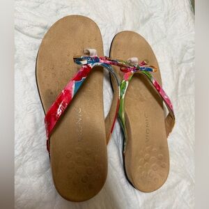 Vionic Size 8 Bella II Thong Sandals Floral Multi Colorful Pink Flip Flop